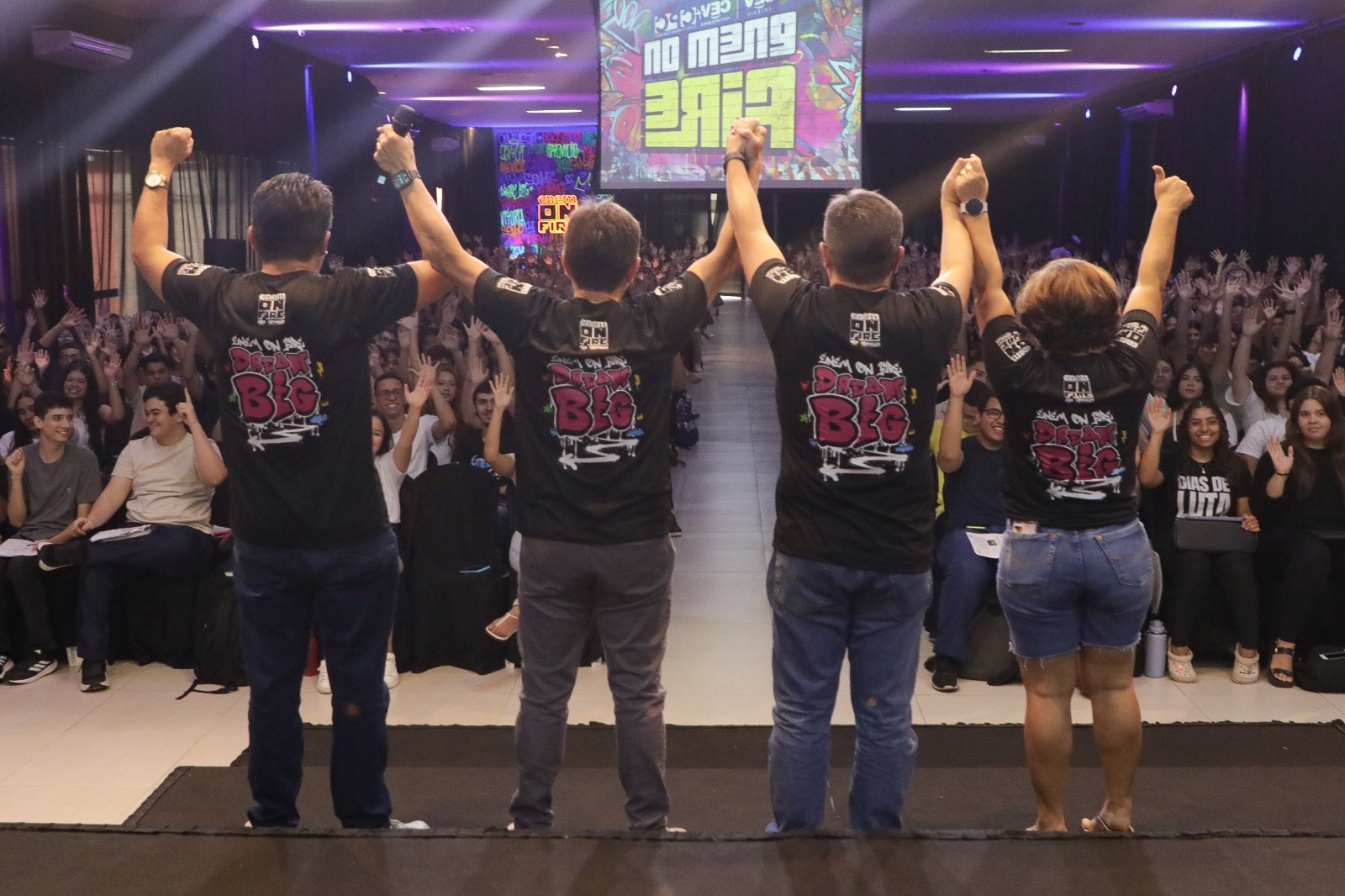 Enem On Fire: CEV+CPC impacta com primeira revisão do ano super animada
