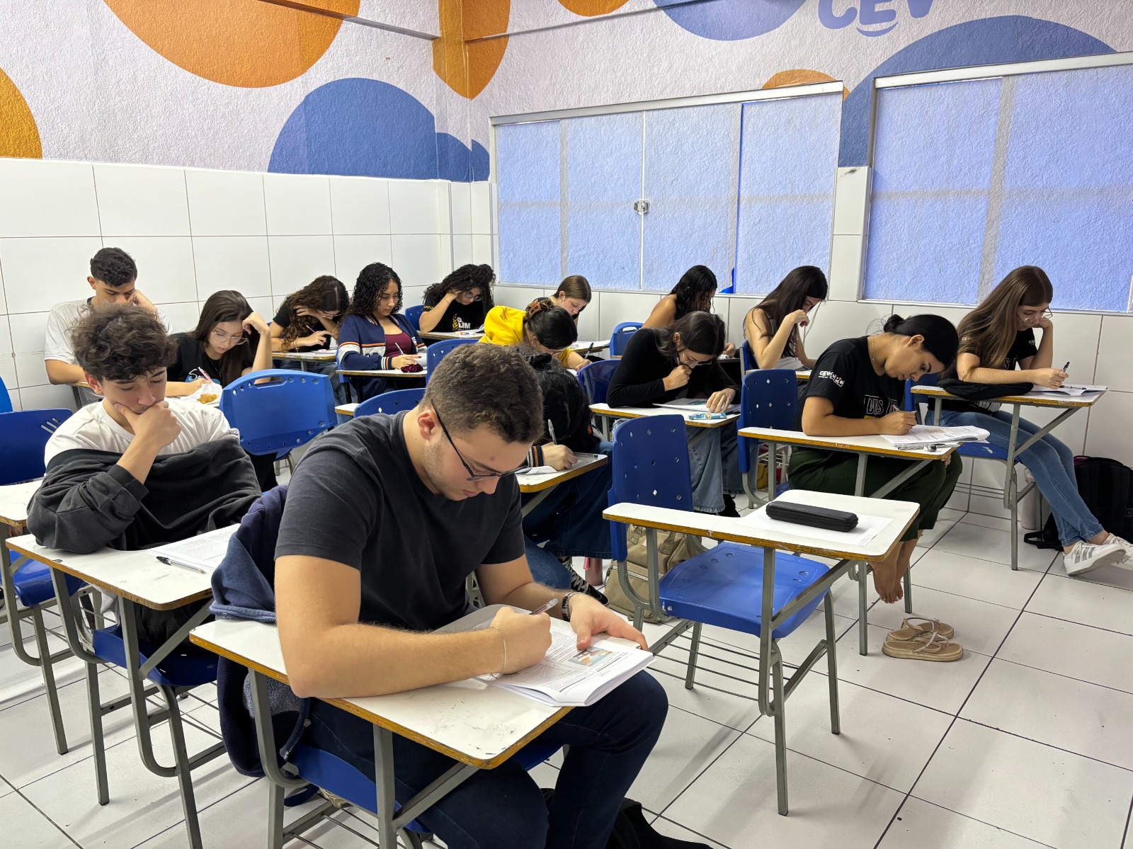 Primeiro dia de Simula X tem alunos engajados e confiantes para o Enem
