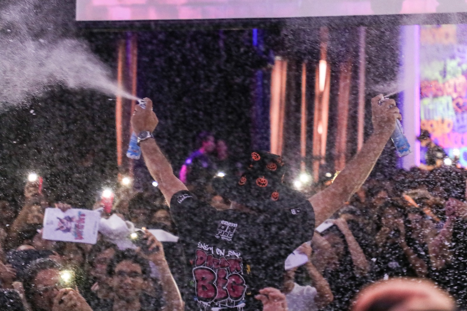 Enem On Fire 2025 encerra programação com alunos preparados e confiantes